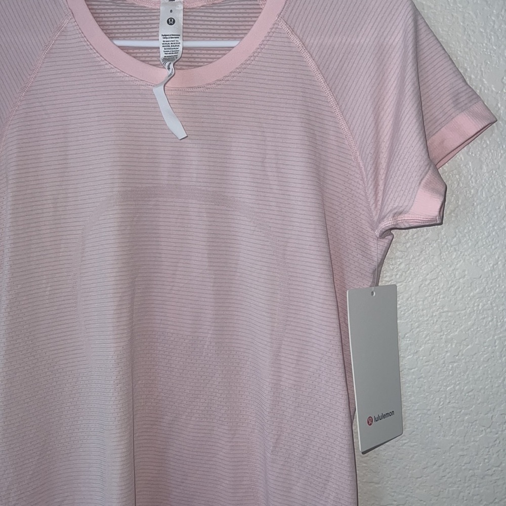 Lululemon swiftly tech short sleeve 2.0 STRAWBERRY MILKSHAKE💕 - Picture 2 of 5